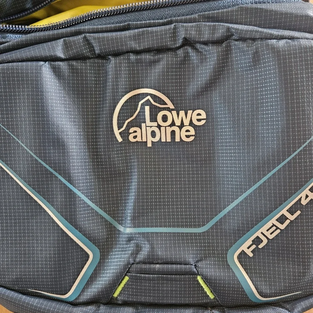 Lowe Alpine nwot lowe